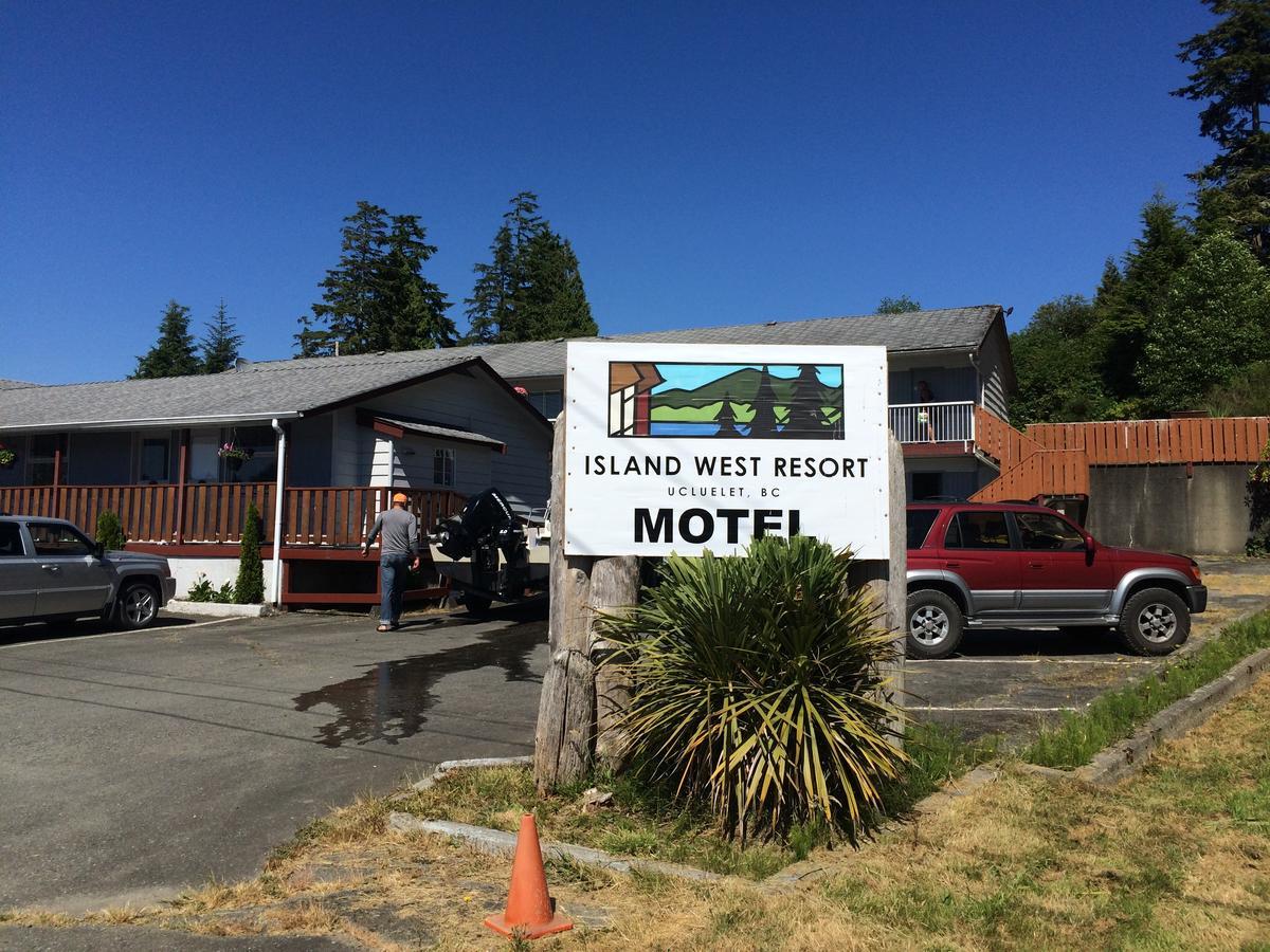Island West Resort-motel Motel 2*